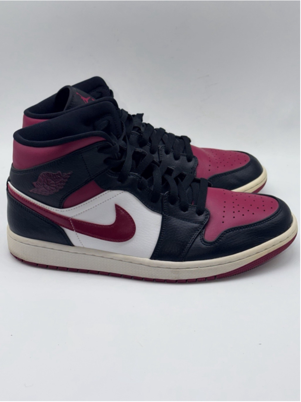 Size 11 - Air Jordan 1โ Mid Noble Red